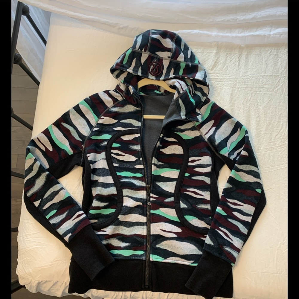 EEUC Lululemon scuba hoodie size 12